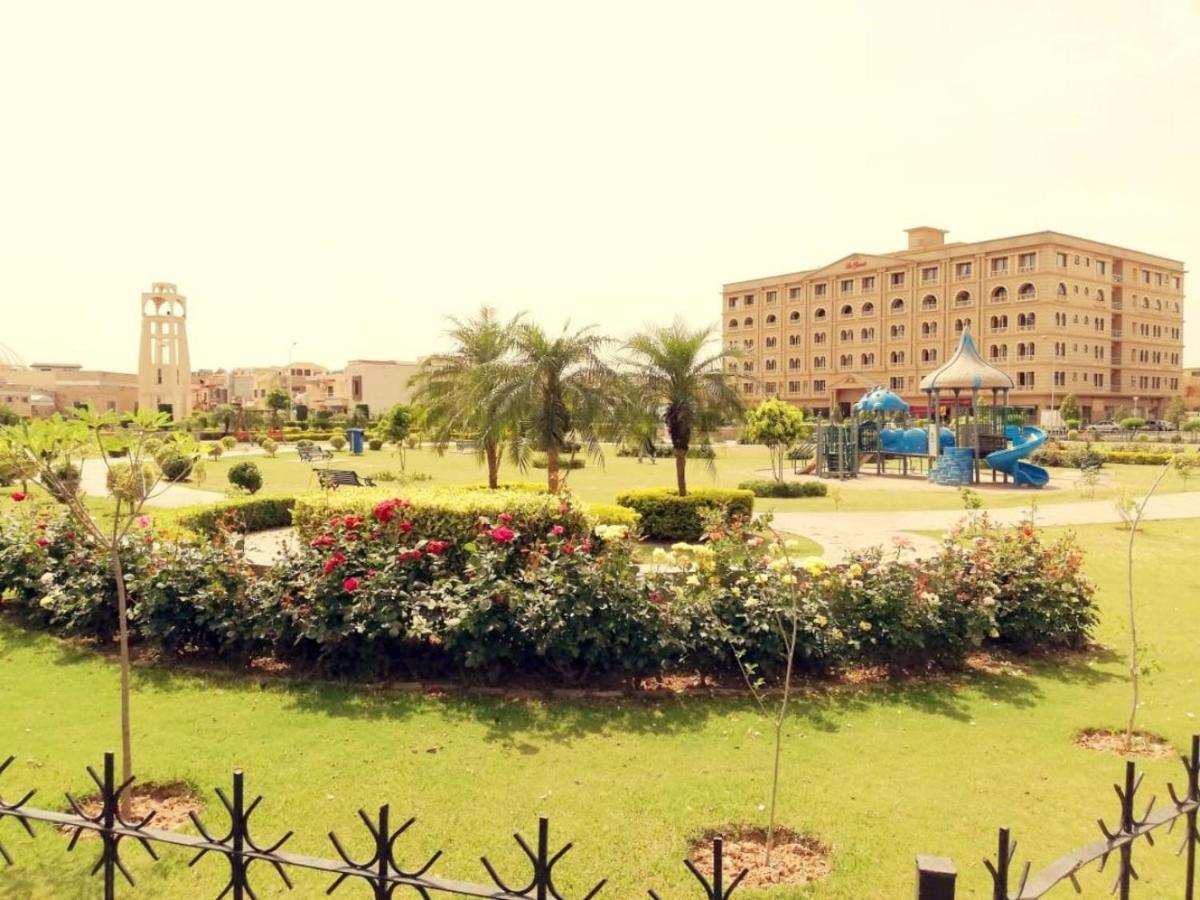 Executive 3 Bedrooms Apartment In Bahria Town ラーワルピンディー エクステリア 写真