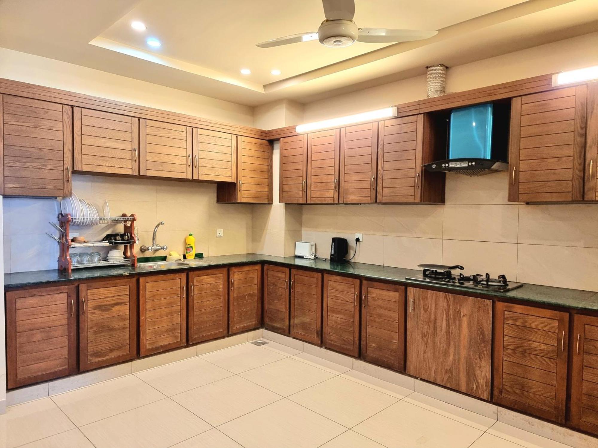 Executive 3 Bedrooms Apartment In Bahria Town ラーワルピンディー エクステリア 写真