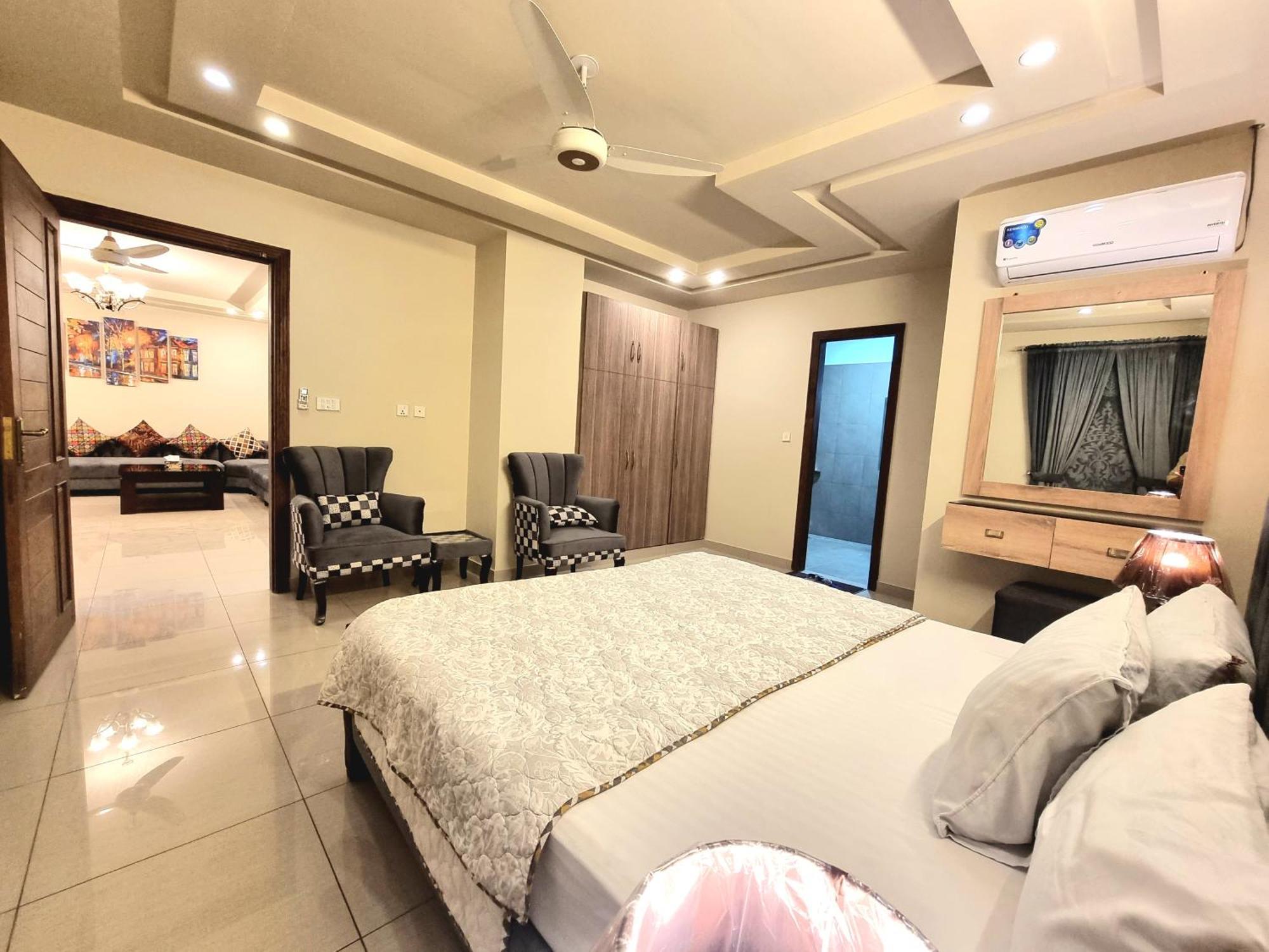 Executive 3 Bedrooms Apartment In Bahria Town ラーワルピンディー エクステリア 写真