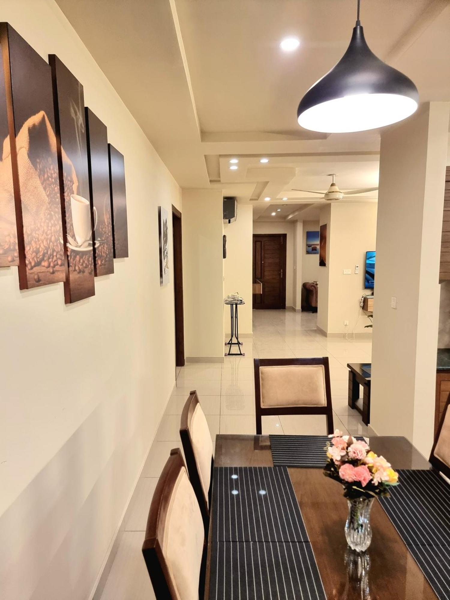 Executive 3 Bedrooms Apartment In Bahria Town ラーワルピンディー エクステリア 写真