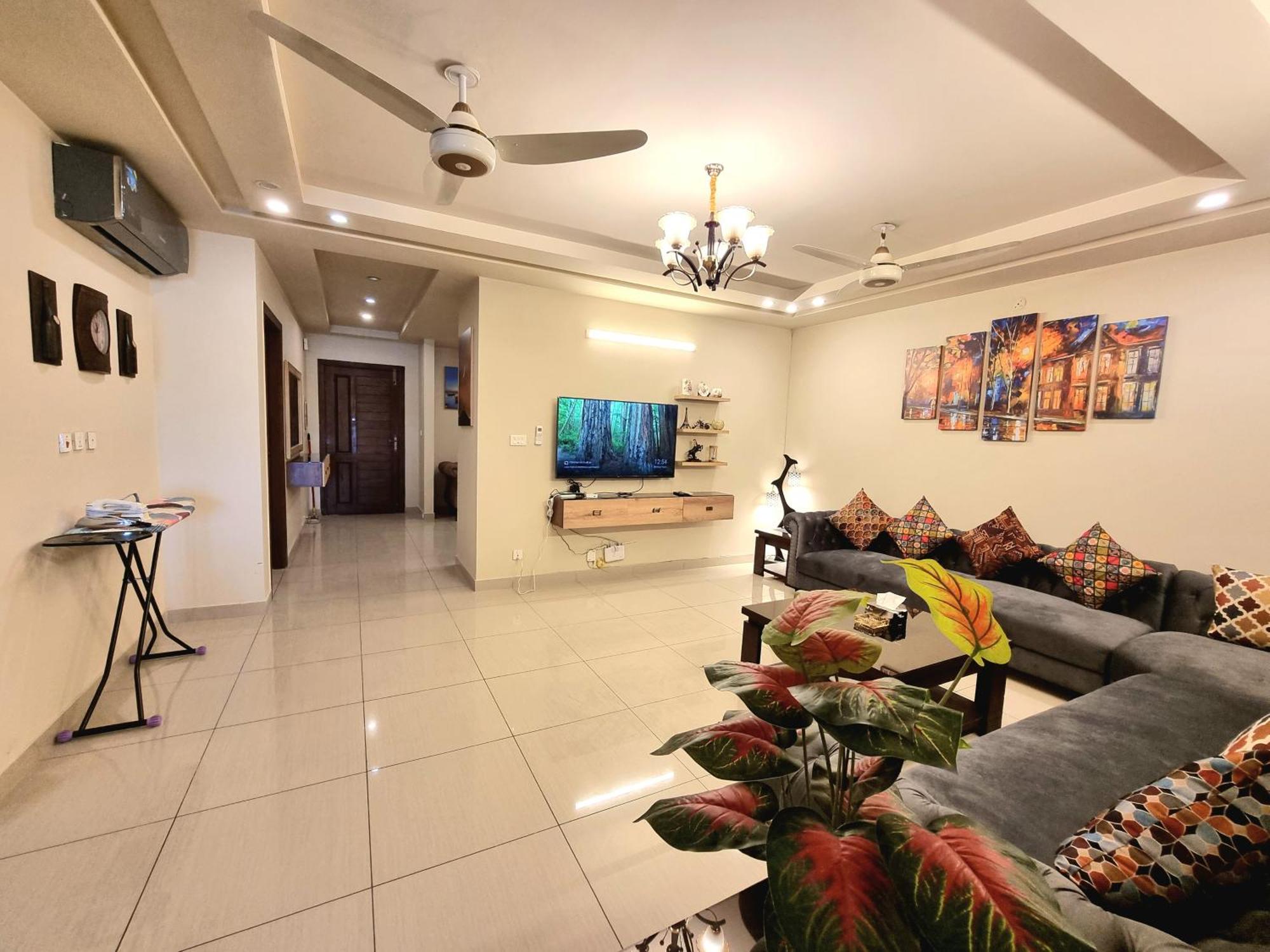 Executive 3 Bedrooms Apartment In Bahria Town ラーワルピンディー エクステリア 写真